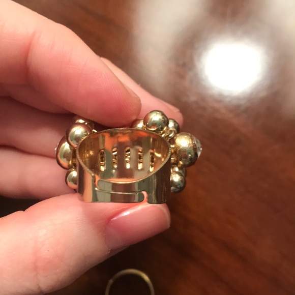 THREE 3 GOLD RINGS - Picture 10 of 11